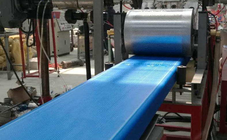 海洋踏板设备_PE海洋防滑踏板生产线